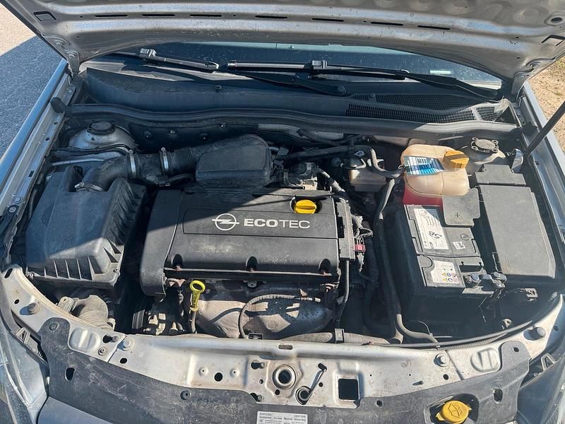 Gebraucht Opel Astra 116 PS (85 kW) 2006 Grau Kombi