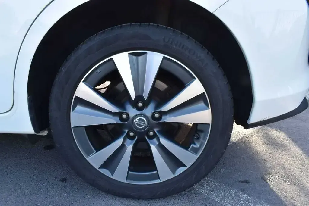 Gebraucht Nissan Pulsar Tekna 110 PS (80 kW) 2015 Weiß Kleinwagen