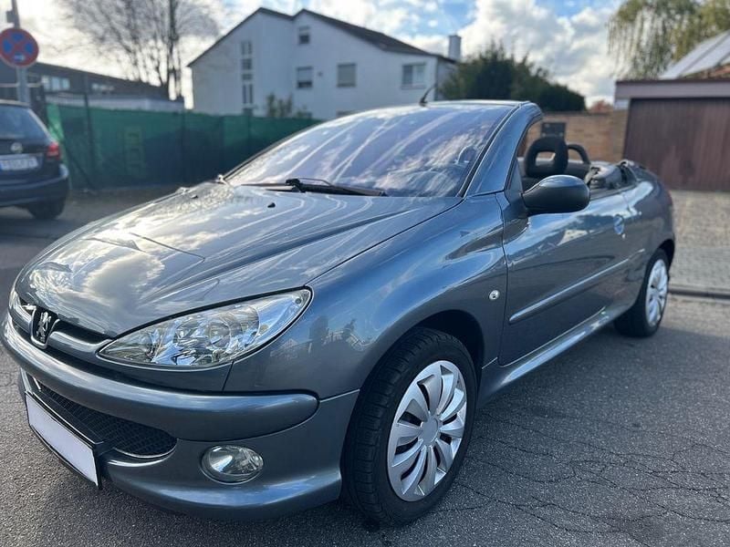 Grau Gebraucht 2006 Peugeot 206 CC Filou Cabrio | 1.290 € (Guter Preis) - Bild 1/4