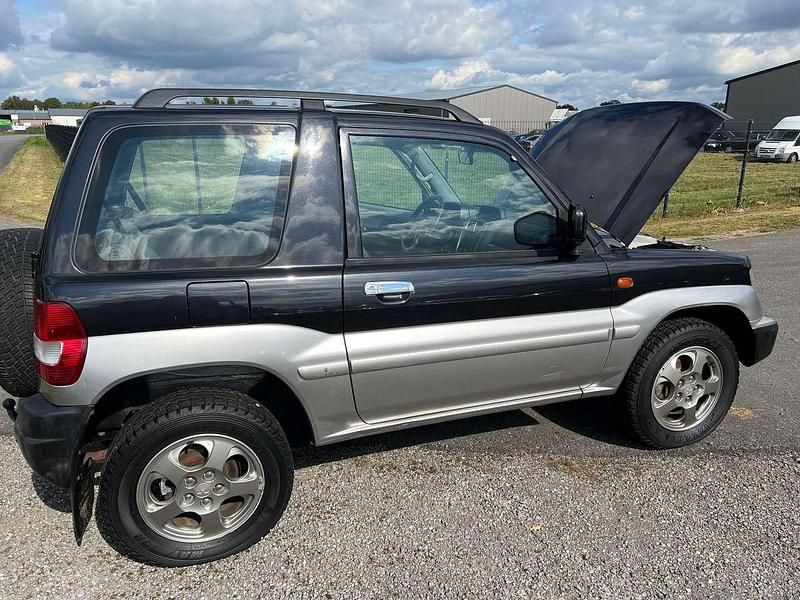 Blau Gebraucht 2000 Mitsubishi Pajero SUV | 6.500 € - Bild 1/4