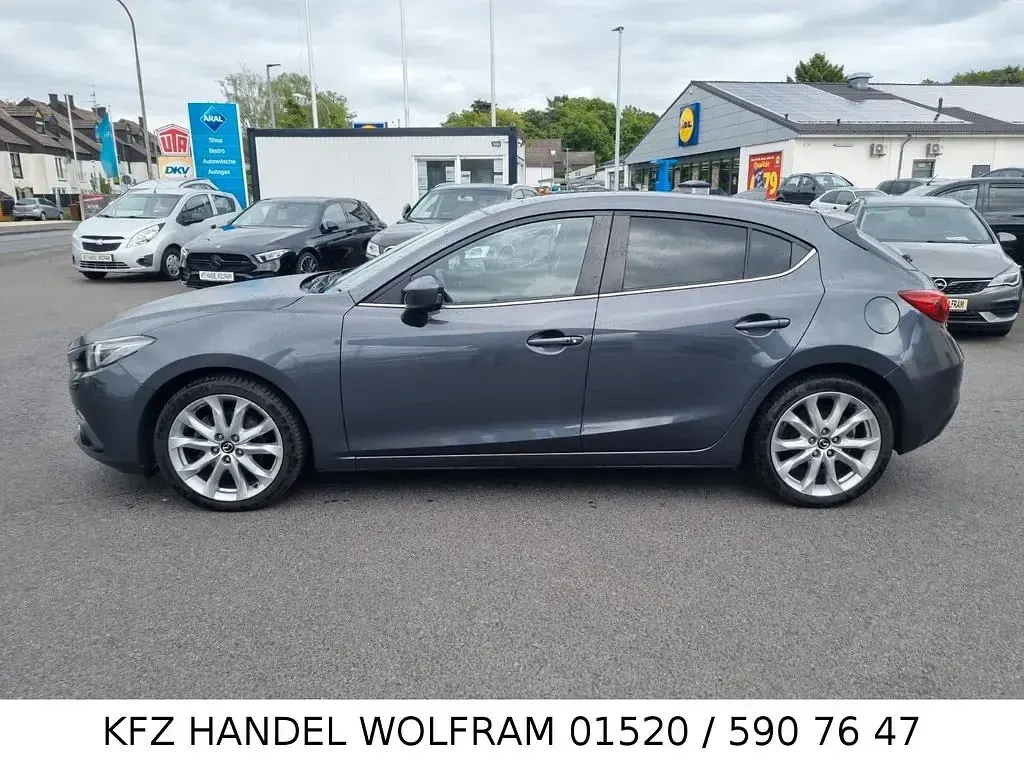 Usado Mazda 3 150 HP (110 kW) 2016 Cinzento Sedan
