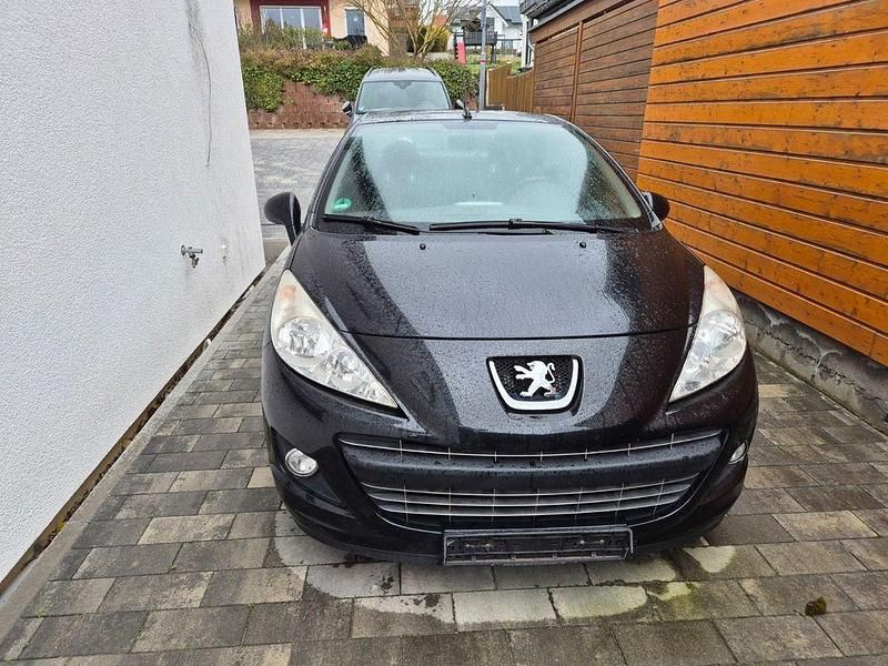 Schwarz Gebraucht 2010 Peugeot 207 CC Filou Cabrio | 2.100 € (Superpreis) - Bild 1/4