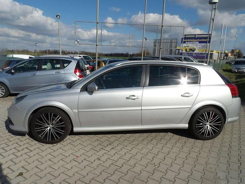 Gebraucht Opel Signum Edition 155 PS (114 kW) 2008 Silber Kleinwagen