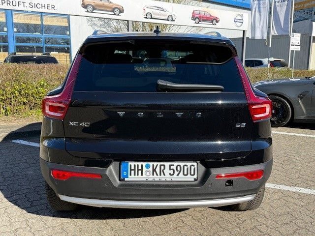 Gebraucht Volvo XC40 Core 163 PS (119 kW) 2025 Black metallic SUV