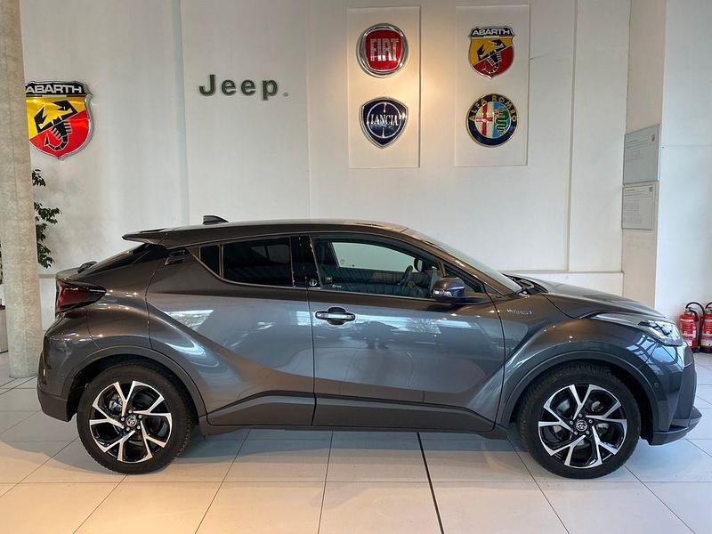 Gebraucht Toyota C-HR Team 152 PS (111 kW) 2022 Magnetic grey SUV