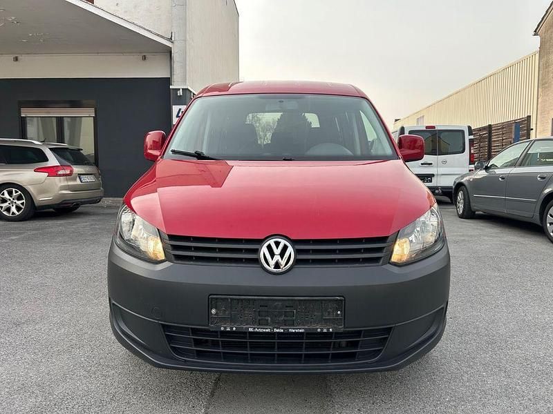 Gebraucht VW Caddy Trendline 75 PS (55 kW) 2014 Rot Van / Kleinbus