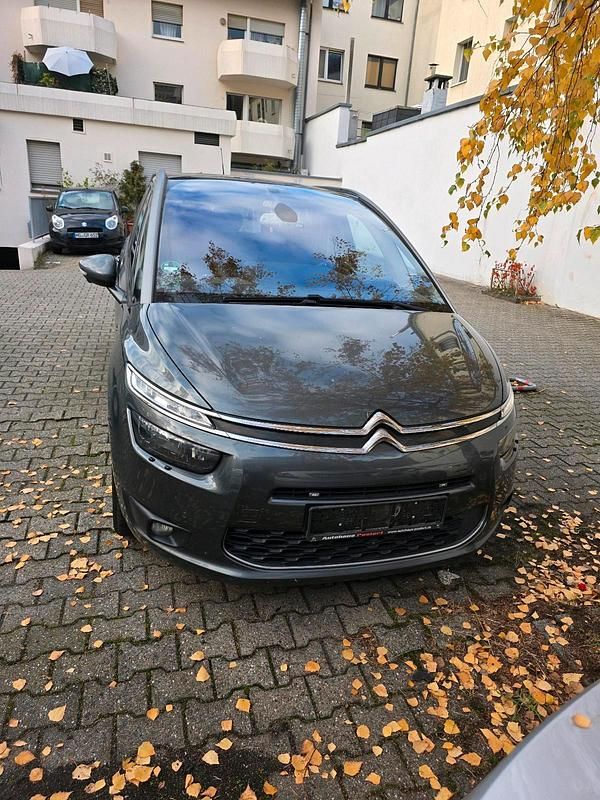 Grau Gebraucht 2015 Citroën Grand C4 Picasso Exclusive Van / Kleinbus | 9.999 € (Etwas zu teuer) - Bild 1/4