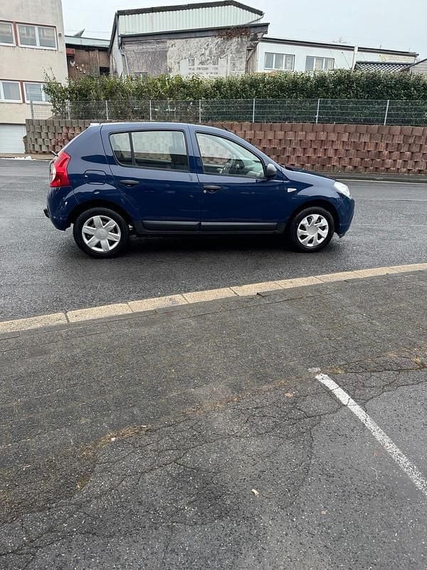 Gebraucht Dacia Sandero Ambiance 75 PS (55 kW) 2009 Blau Kleinwagen