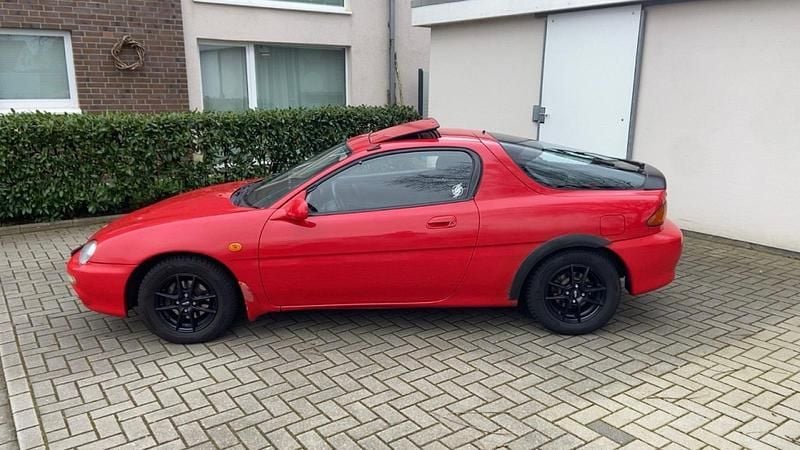Gebraucht Mazda MX3 107 PS (78 kW) 1998 Rot Kleinwagen