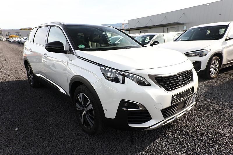 Gebraucht Peugeot 5008 Allure 131 PS (96 kW) 2019 Weiß perlglanz metallic Van / Kleinbus
