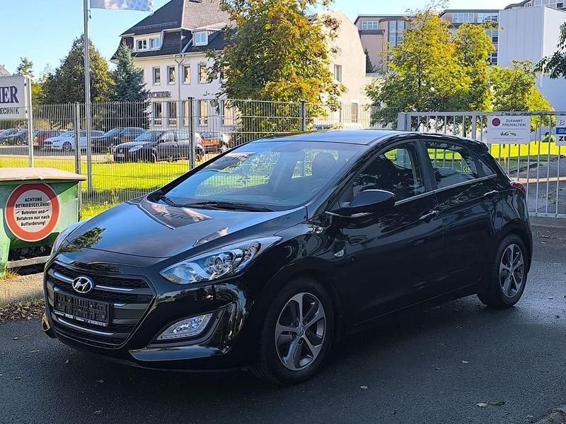 Schwarz Gebraucht 2015 Hyundai i30 YES! Limousine | 6.500 € (Fairer Preis) - Bild 1/4