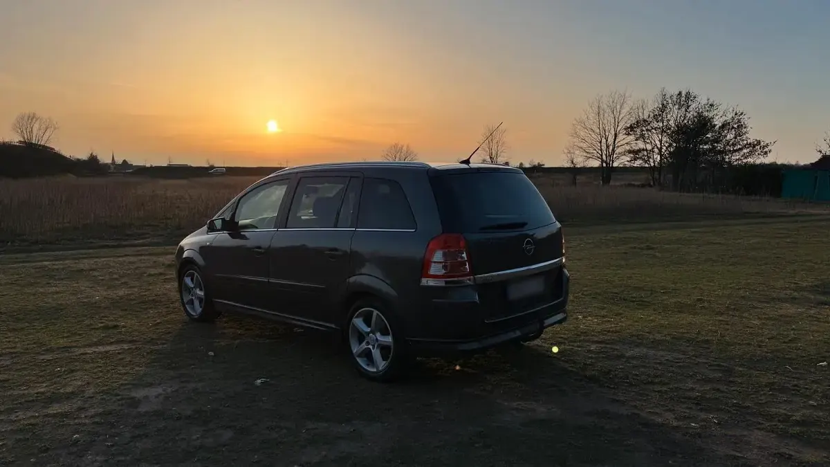 Gebraucht Opel Zafira 150 PS (110 kW) 2008 Grau Van / Kleinbus