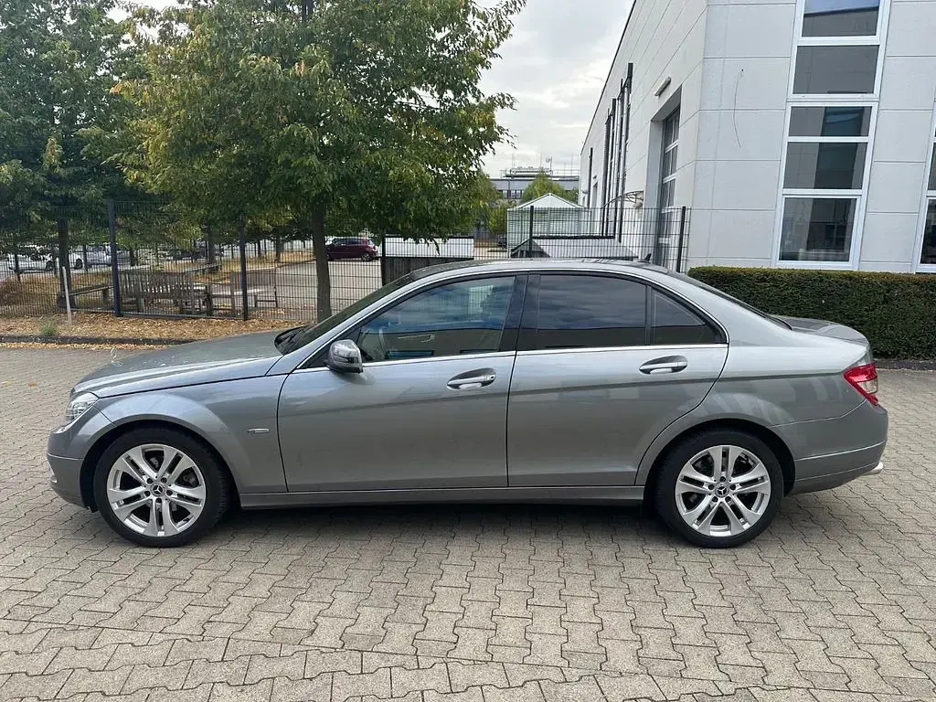 Gebraucht Mercedes C200 184 PS (135 kW) 2011 Silber Limousine