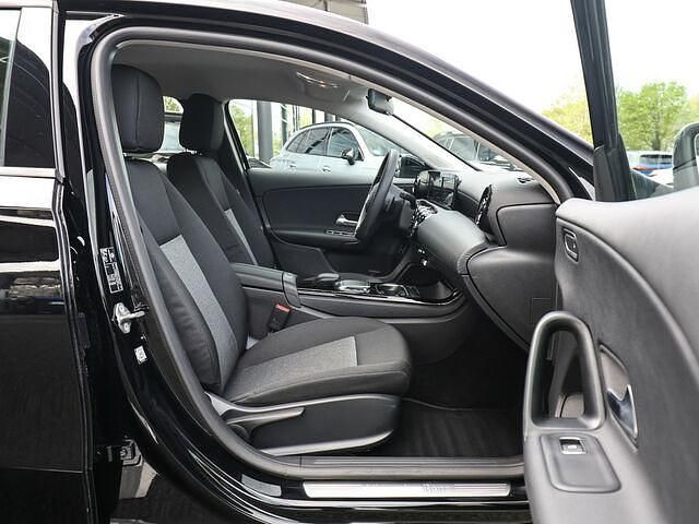 Gebraucht Mercedes A250 160 PS (117 kW) 2021 Schwarz Kleinwagen