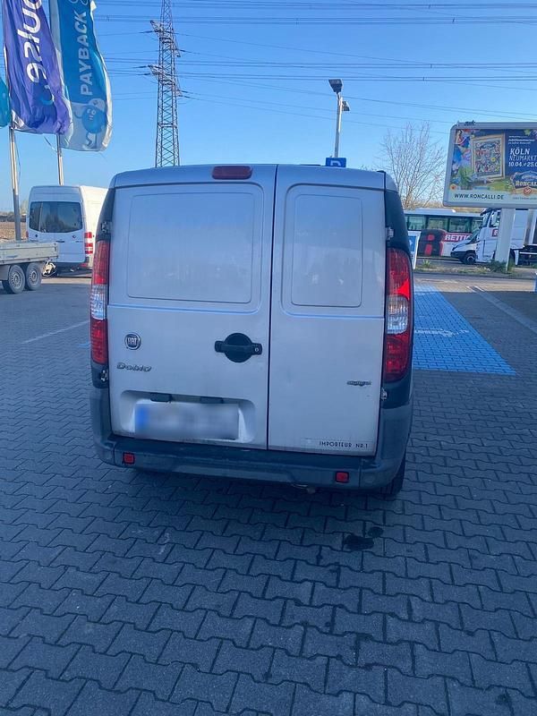 Gebraucht Fiat Doblò 100 PS (73 kW) 2008 Grau Van / Kleinbus