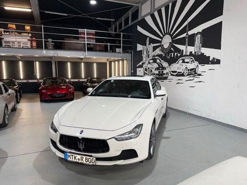 Gebraucht Maserati Ghibli 349 PS (256 kW) 2016 Weiß Limousine
