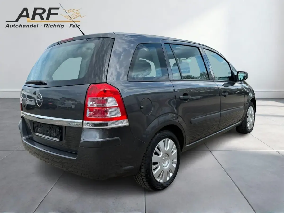 Gebraucht Opel Zafira Selection 116 PS (85 kW) 2011 Grau Van / Kleinbus