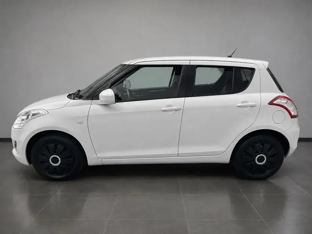 Gebraucht Suzuki Swift Club 94 PS (69 kW) 2016 Weiß Kleinwagen