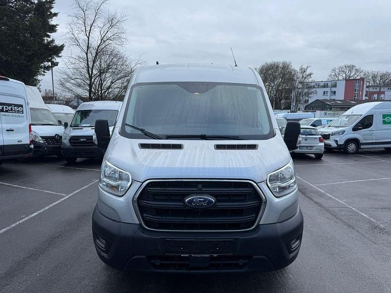Gebraucht Ford Transit Trend 105 PS (77 kW) 2022 Grau Van / Kleinbus
