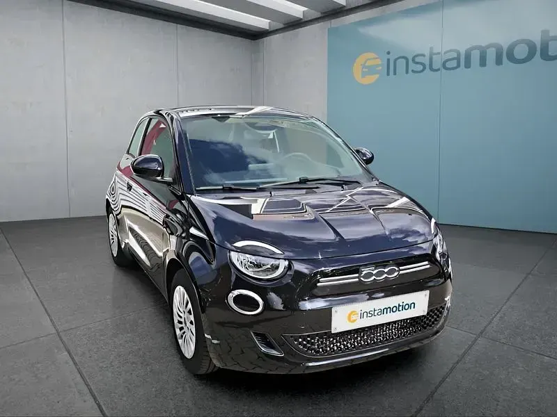 Gebraucht Fiat 500e Action 69 kW (95 PS) 2023 Schwarz Kleinwagen