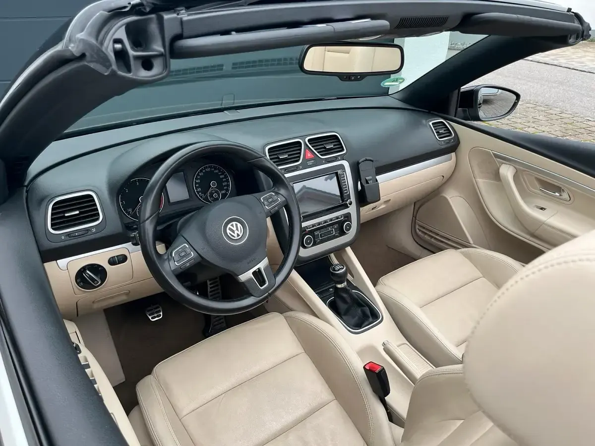 Gebraucht VW Eos 140 PS (102 kW) 2011 Schwarz Cabrio