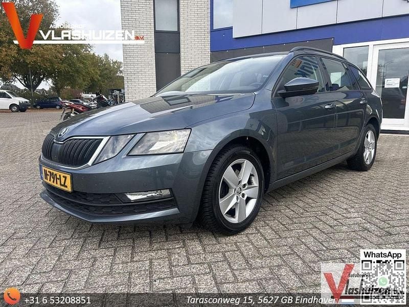 Grau Gebraucht 2019 Skoda Octavia Style Kombi | 8.950 € (Superpreis) - Bild 1/4