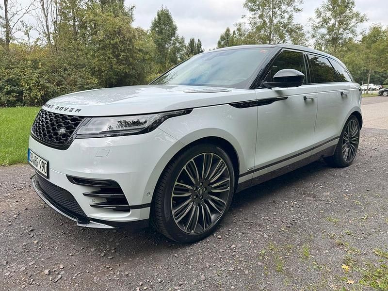 Weiß Gebraucht 2018 Land Rover Range Rover Velar HSE Dynamic SUV | 39.900 € (Fairer Preis) - Bild 1/4