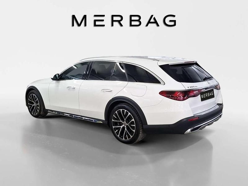 Gebraucht Mercedes E300 197 PS (144 kW) 2024 Unilack polarweiß Limousine