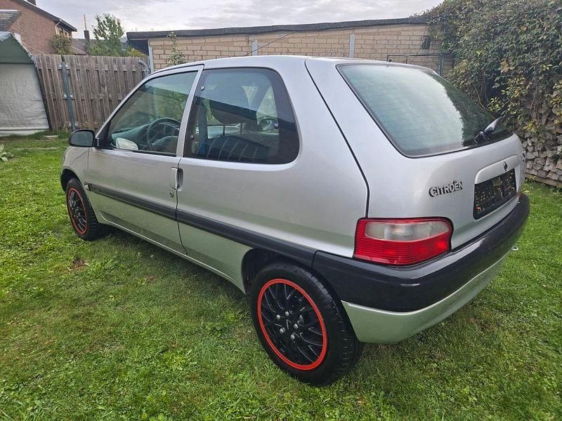 Gebraucht Citroën Saxo 60 PS (44 kW) 2003 Silber Kleinwagen