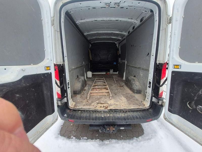 Gebraucht Ford Transit Trend 170 PS (125 kW) 2019 Frostweiß Limousine
