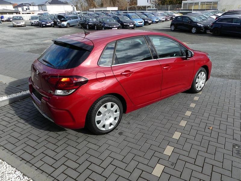Gebraucht Citroën C4 SELECTION 131 PS (96 kW) 2016 Rot Kleinwagen