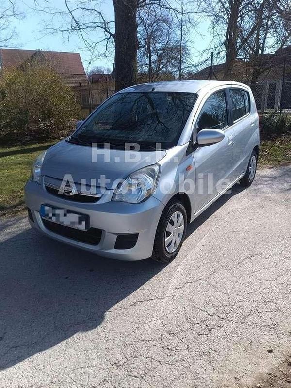 Gebraucht Daihatsu Cuore 69 PS (50 kW) 2008 Silber Kleinwagen
