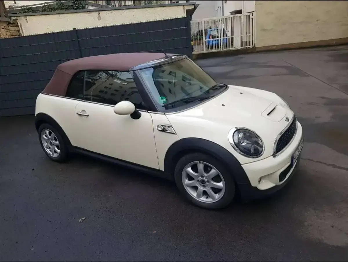 Gebraucht Mini Cooper S Cabriolet 184 PS (135 kW) 2011 Beige Cabrio