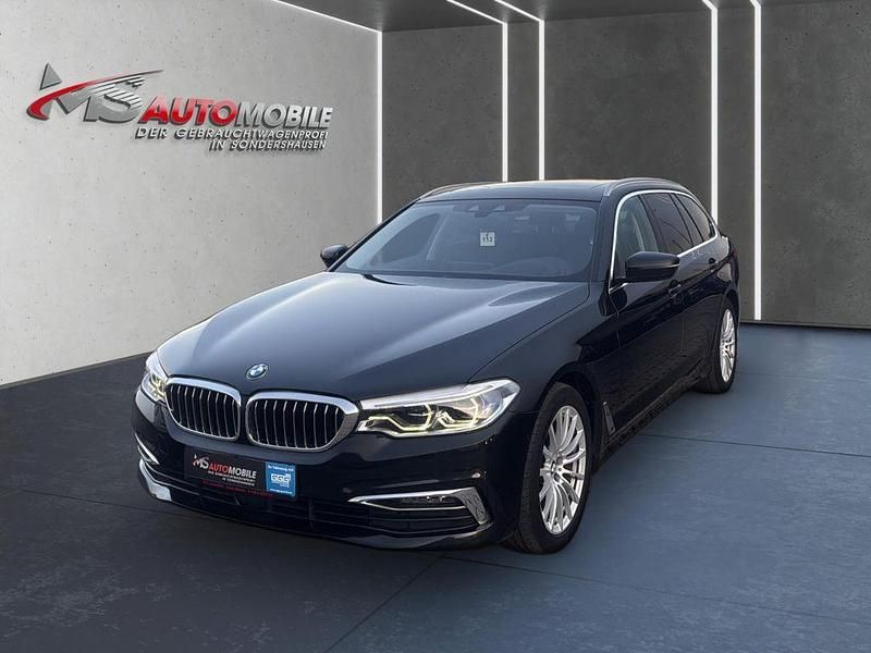 Schwarz Gebraucht 2019 BMW 520 Luxury Line Kombi | 25.990 € (Teuer) - Bild 1/4