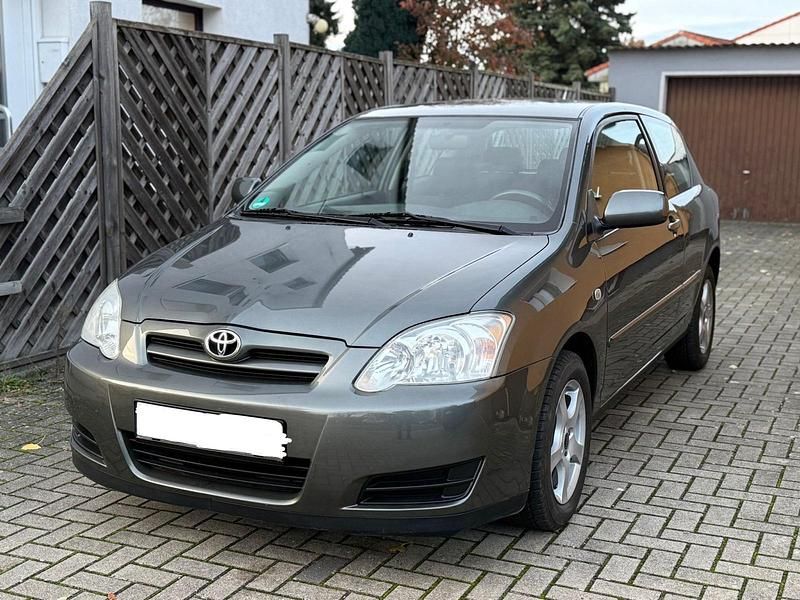 Grau Gebraucht 2006 Toyota Corolla Kleinwagen | 4.450 € (Etwas zu teuer) - Bild 1/4
