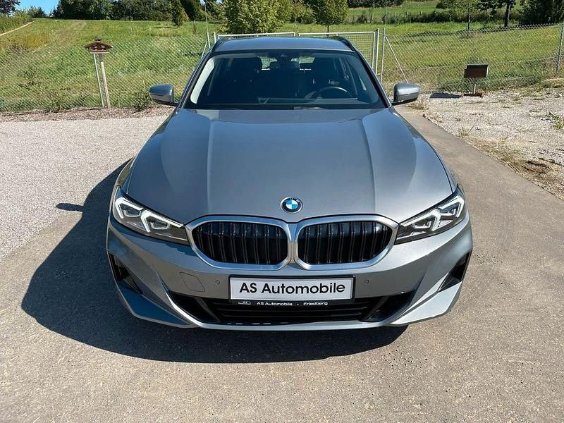 Gebraucht BMW 320 Shadowline 190 PS (139 kW) 2024 Grau Kombi