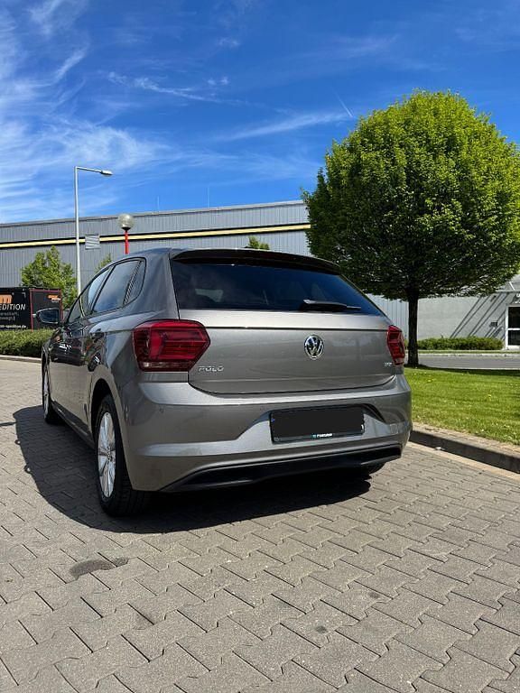 Używany VW Polo 90 KM (66 kW) 2019 Szary Hatchback