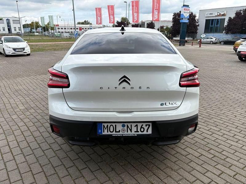 Gebraucht Citroën e-C4 Shine 100 kW (136 PS) 2023 Weiß Limousine