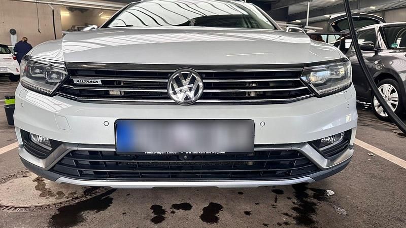 Gebraucht VW Passat Alltrack 190 PS (139 kW) 2017 Weiß Kombi
