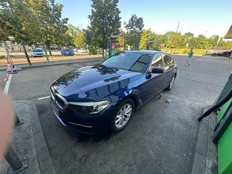 Gebraucht BMW 520 190 PS (139 kW) 2019 Blau Limousine