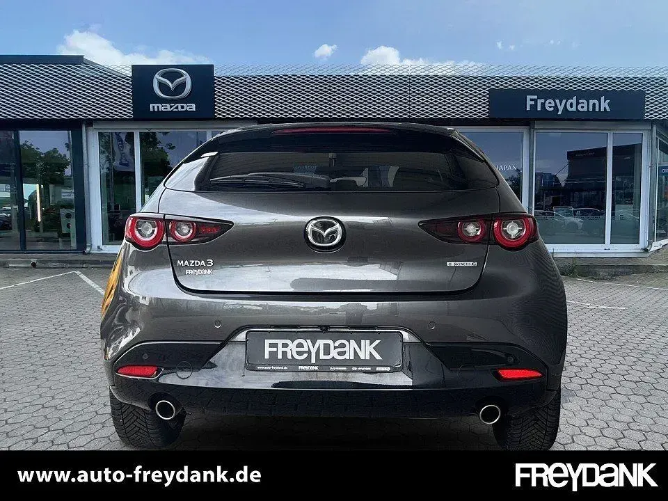 Gebraucht Mazda 3 Homura-Line 150 PS (110 kW) 2022 Machine grey Limousine