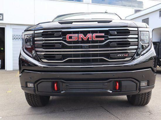 Neu GMC Sierra 426 PS (313 kW) 2025 Schwarz Pickup