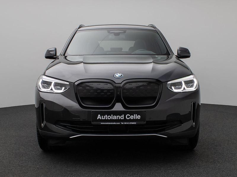 Gebraucht BMW iX3 Impressive 210 kW (286 PS) 2021 Sophistograu brillanteffekschwarz SUV