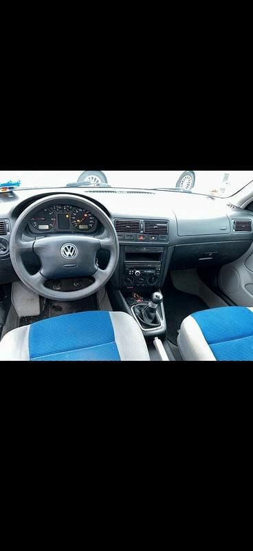 Gebraucht VW Golf IV 75 PS (55 kW) 2001 Silber Kleinwagen