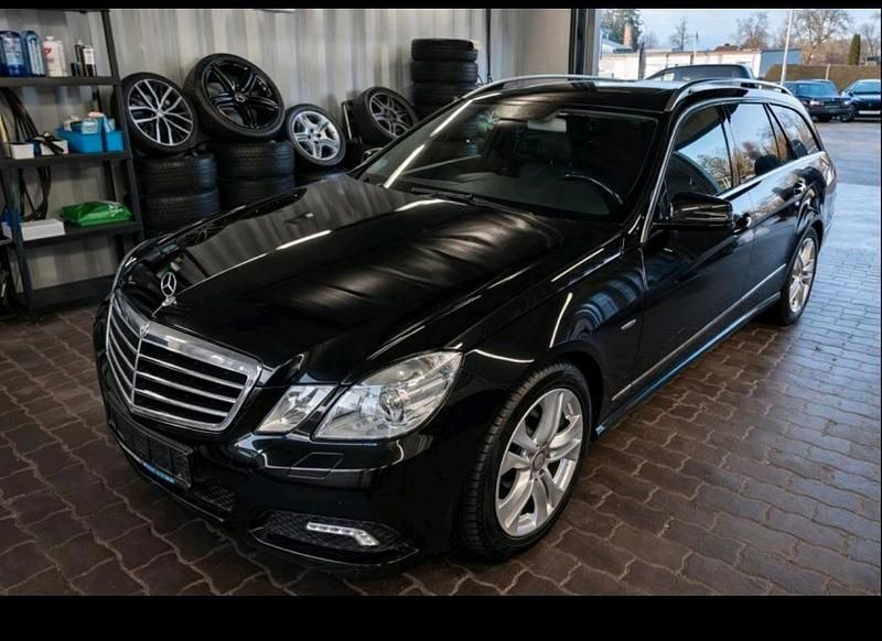 Gebraucht Mercedes E350 Avantgarde 231 PS (169 kW) 2010 Schwarz Kombi