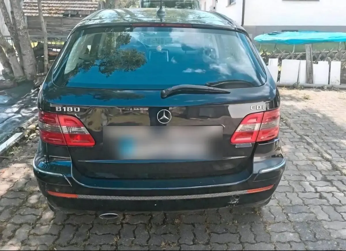 Gebraucht Mercedes B180 109 PS (80 kW) 2007 Schwarz Van / Kleinbus