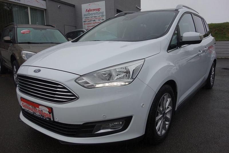 Weiß Gebraucht 2018 Ford Grand C-Max Titanium Van / Kleinbus | 7.880 € (Guter Preis) - Bild 1/4
