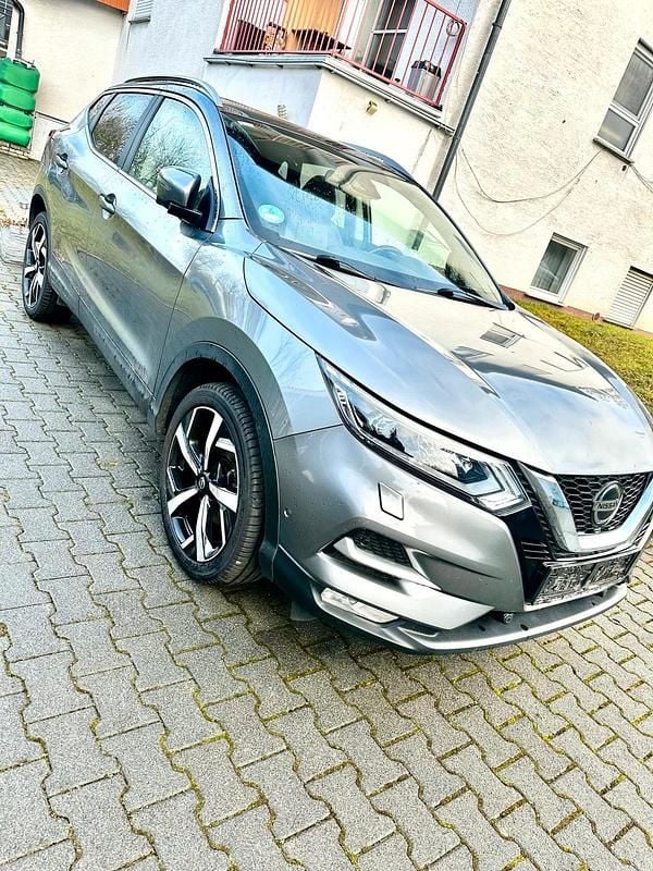 Gebraucht Nissan Qashqai Tekna 115 PS (84 kW) 2019 Grau SUV
