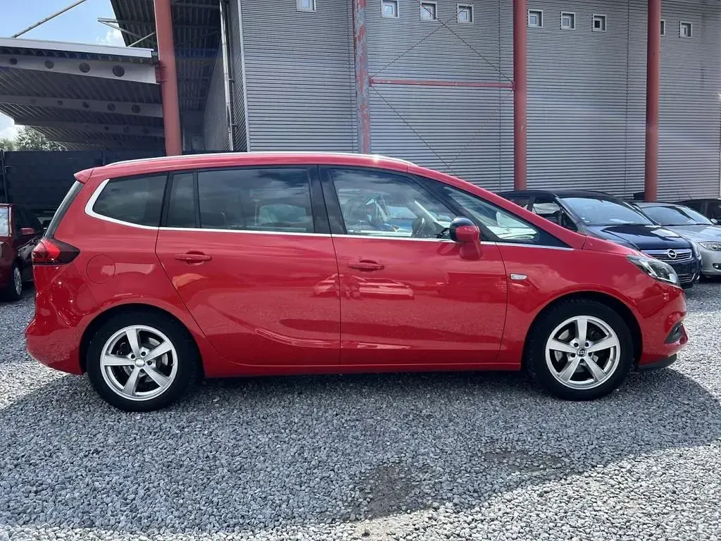 Gebraucht Opel Zafira Innovation 136 PS (100 kW) 2016 Rot Van / Kleinbus