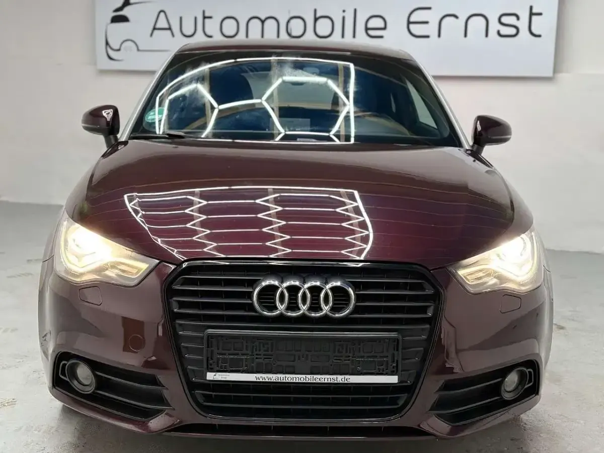 Gebraucht Audi A1 Attraction 122 PS (89 kW) 2011 Violet Kleinwagen